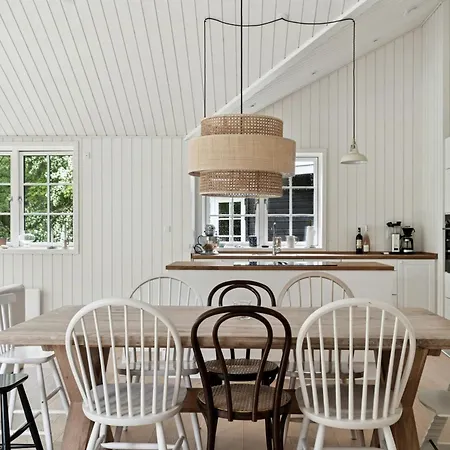 Wooden House With Relaxing Atmosphere Σπίτι διακοπών Yderby