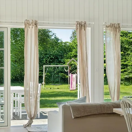 Wooden House With Relaxing Atmosphere Σπίτι διακοπών
